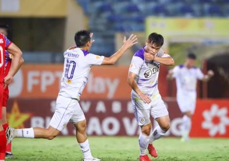 Tuấn Hải chấn thương, HLV Kim Sang-sik thêm lo ngại