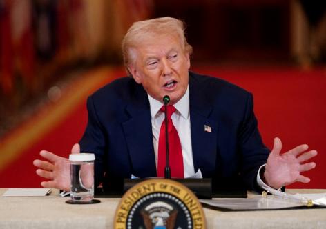 Cử tri Mỹ không hài lòng với ông Trump về vấn đề nhập cư, giá cả và Iran