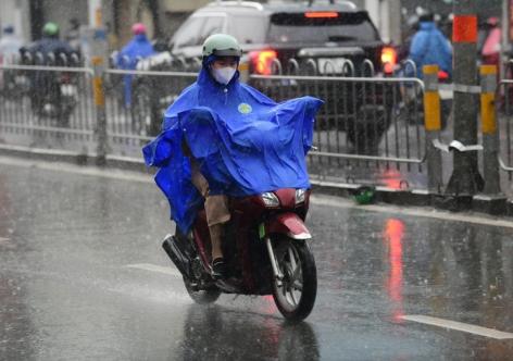 Chiều mai Đông Nam Bộ mưa do ở rìa bão số 15 nhưng không nhiều