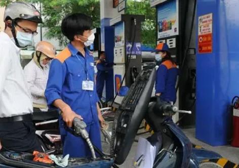 Giá xăng dầu tiếp tục giảm, có loại giảm gần 10.000 đồng/lít