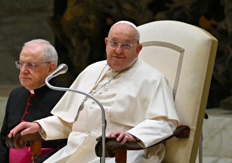 Giáo hoàng Francis qua đờ