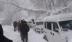 Pakistan: Gặp bão tuyết, 21 người chết cóng trong chính xe ô tô của mình