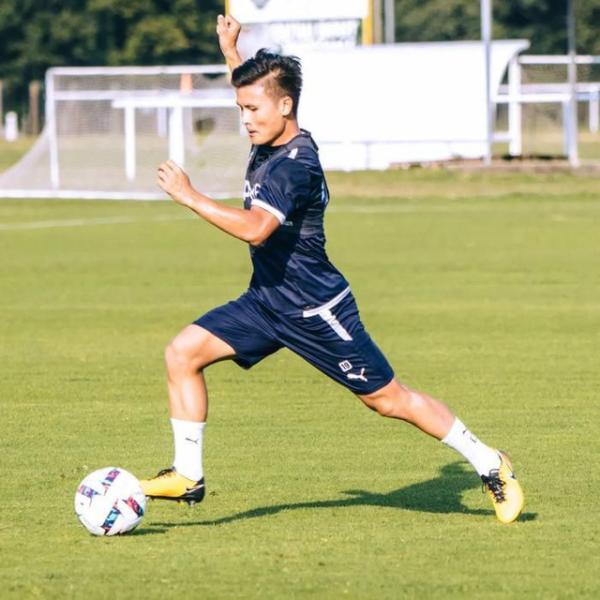 Quang Hải được đăng ký thi đấu chính thức tại Pau FC - Ảnh 2. Quang Hải được đăng ký thi đấu chính thức tại Pau FC - Ảnh 2.