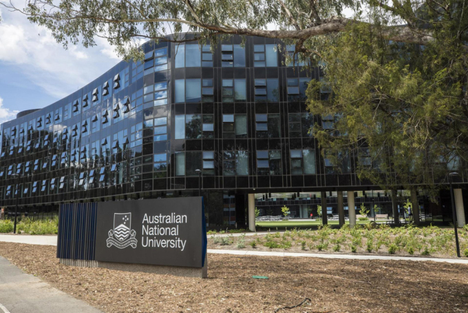 dh quoc gia australia tuyen thang hoc sinh viet nam bang diem hoc ba va ielts