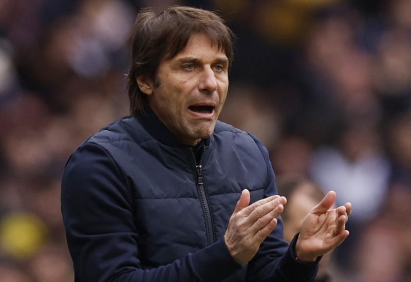 hlv conte chia tay tottenham khi mua giai con chua ket thuc