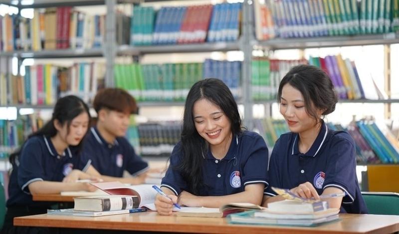Ngành sư phạm trong những năm gần đây đã khẳng định vị thế là một trong những ngành học có điểm chuẩn cao nhất. Ảnh minh họa