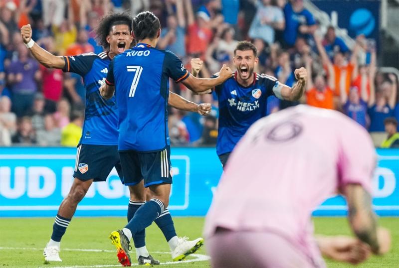 Bóng đá - Messi lập cú đúp kiến tạo, đưa Inter Miami vào chung kết US Open Cup 2023