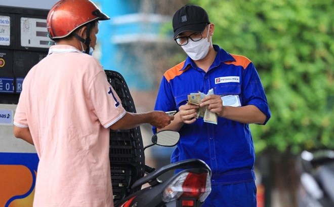 Giá xăng đồng loạt tăng