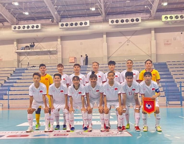 tuyen nu futsal viet nam thang tran dau tien