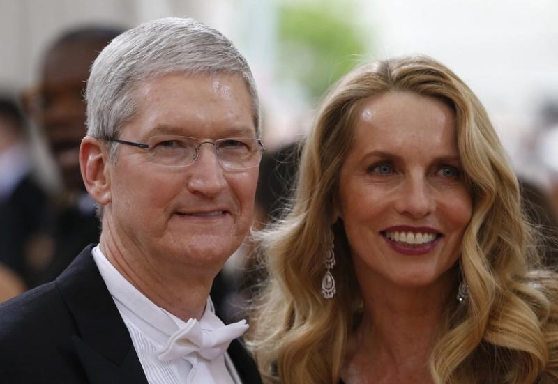 Laurene Powell Jobs và chồng Steve Jobs khi ông còn sống.