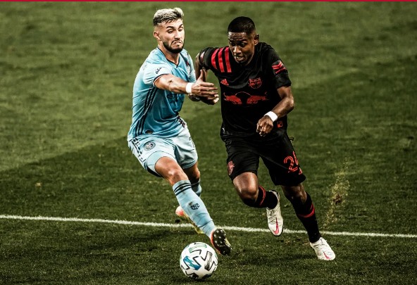 Quang Hải sắp đối đầu với cầu thủ gốc Việt tại Ligue 2