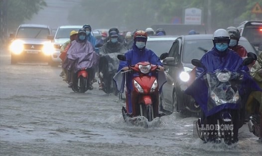 Dự báo diễn biến thời tiết đáng chú ý trên biển và đất liền