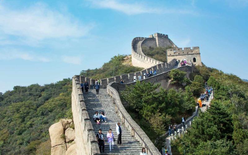Tin thế giới - Trung Quốc: Bắt hai đối tượng phá thủng tường Vạn Lý Trường Thành làm lối đi tắt