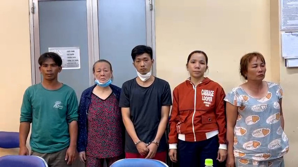 dien bien moi nhat vu cuop hon 2 ty dong trong biet thu o tp hcm dien bien moi nhat vu cuop hon 2 ty dong trong biet thu o tp hcm