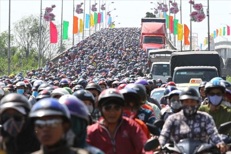 Đường sắt TPHCM - Cần Thơ được kỳ vọng “chia lửa” cho giao thông đường bộ giữa TPHCM và các tỉnh Đồng bằng sông Cửu Long.  Ảnh: Minh Quân