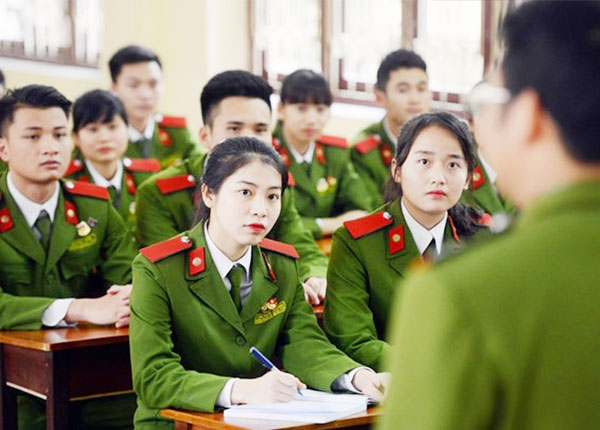 bo cong an du kien thi danh gia tuyen sinh vao thoi gian nao dspl