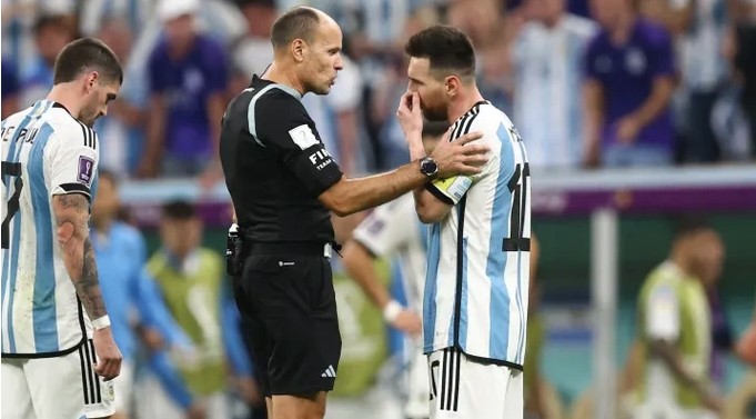 fifa mo cuoc dieu tra messi co the bi cam da ban ket world cup 2022