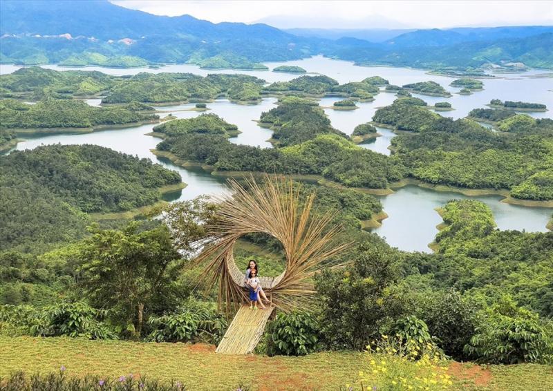 Đắk Nông tổ chức Giải dù lượn ngắm trọn "Vịnh Hạ Long trên Tây Nguyên"