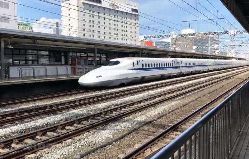 Đường sắt tốc độ cao Bắc - Nam: Phương án dưới 200km/h rẻ hơn 15 tỉ USD