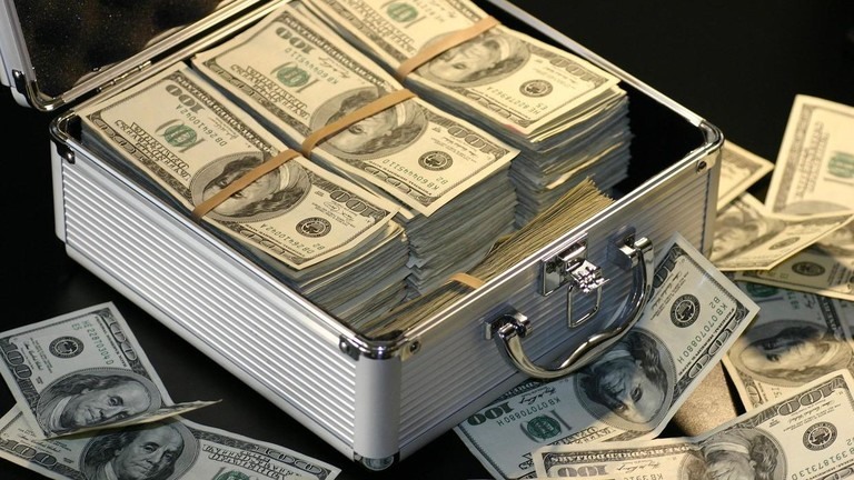 Các tỉ phú Mỹ sở hữu tài sản chưa nộp thuế hàng nghìn tỉ USD