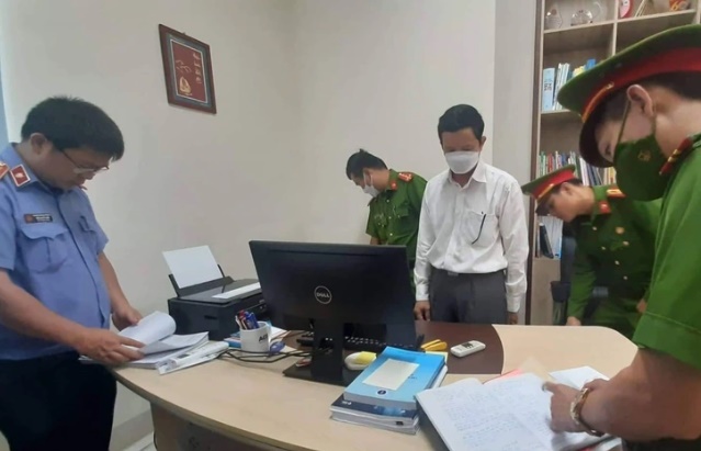 sai pham trong mua sam kit test cua viet a giam doc cdc dak lak bi bat