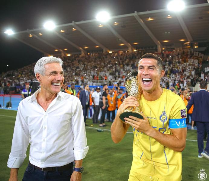 Ronaldo lập cú đúp giúp Al-Nassr vô địch Arab Club Champions Cup