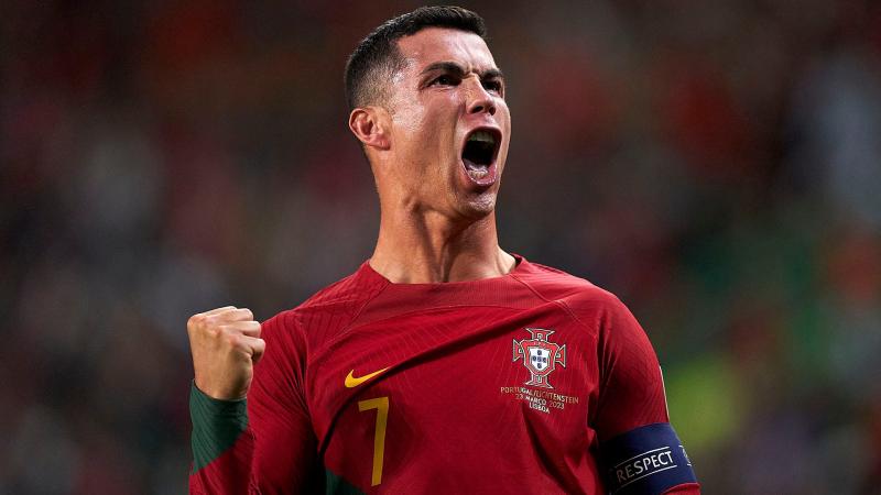 cristiano ronaldo tiep tuc lap ky luc vo tien khoang hau 3