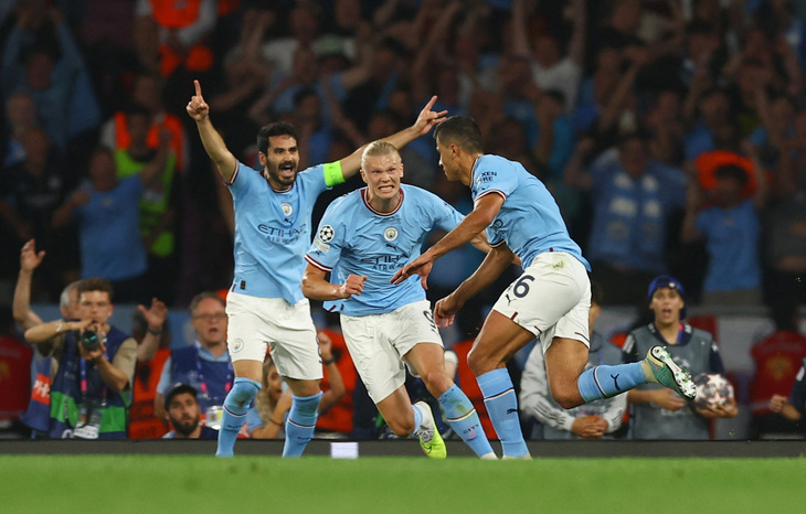 man city ha guc inter milan de hoan tat cu an ba lich su1