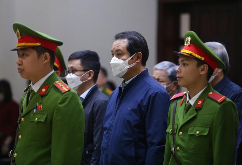 Bị cáo Phạm Hoàng Anh - cựu Phó Bí thư Tỉnh ủy Vĩnh Phúc cũ cũng xin giảm nhẹ hình phạt tội “nhận hối lộ“. Ảnh: Quang Việt