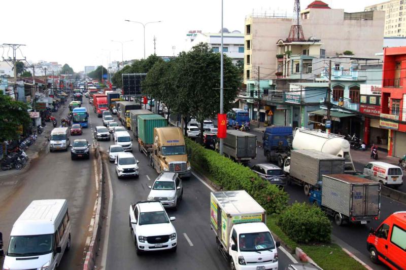 TPHCM sẽ mở rộng Quốc lộ 22 lên 10 làn xe. Ảnh: Minh Quân