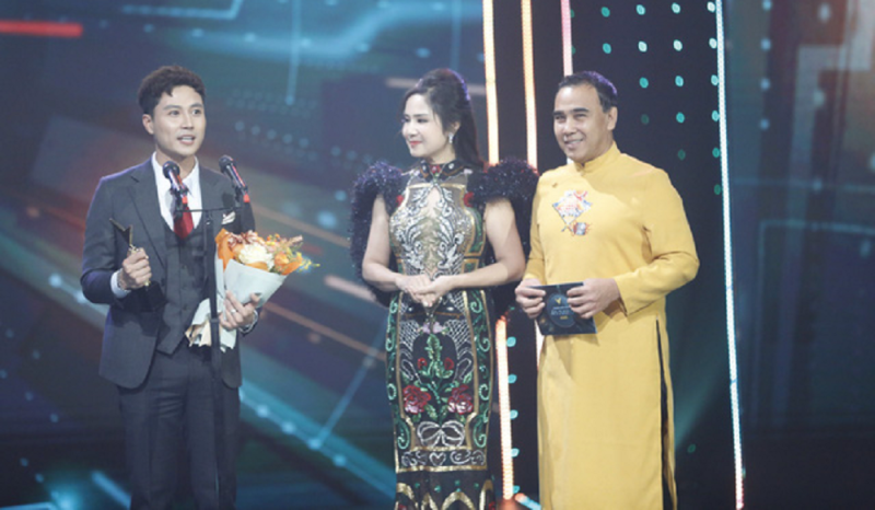 thanh son doat giai nam dien vien an tuong tai vtv awards 2022 01