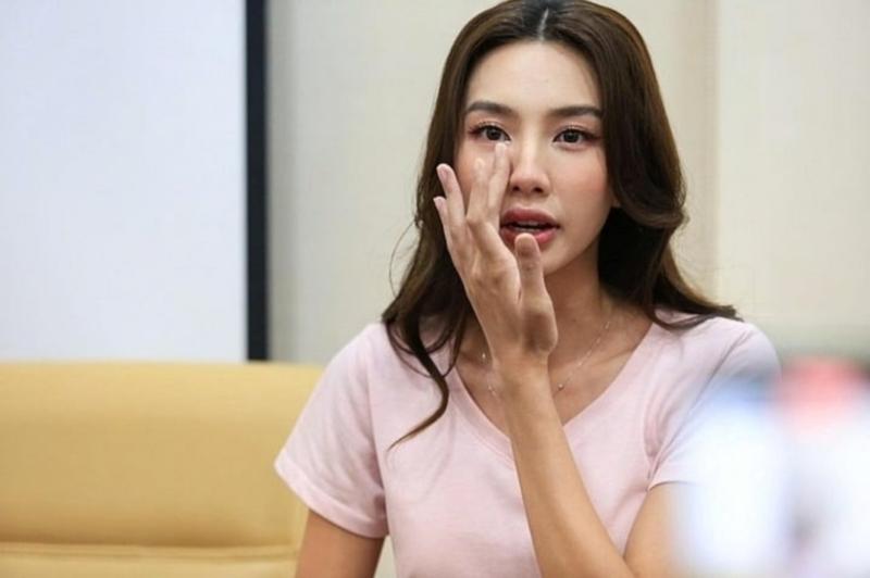 Hoa hậu Thùy Tiên đã lên tiếng xin lỗi về ồn ào quảng cáo "lố" kẹo rau củ. Ảnh: VTC News