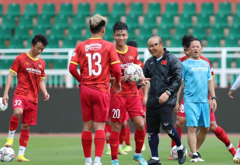 doi tuyen viet nam vs doi tuyen singapore bai kiem tra phong do 01