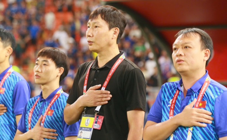 Huấn luyện viên Kim Sang-sik hướng đến thử thách tiếp theo tại vòng loại Asian Cup 2027. Ảnh: Minh Dân