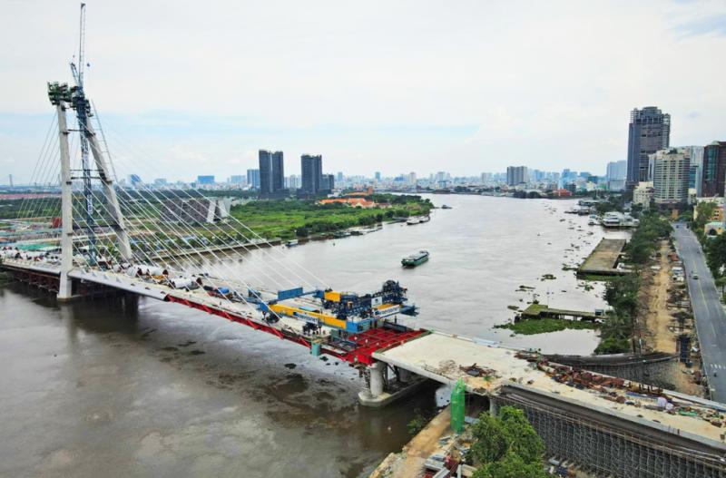 Công trường thi công dự án cầu Thủ Thiêm 2 hồi tháng 9/2020. Ảnh: Gia Minh