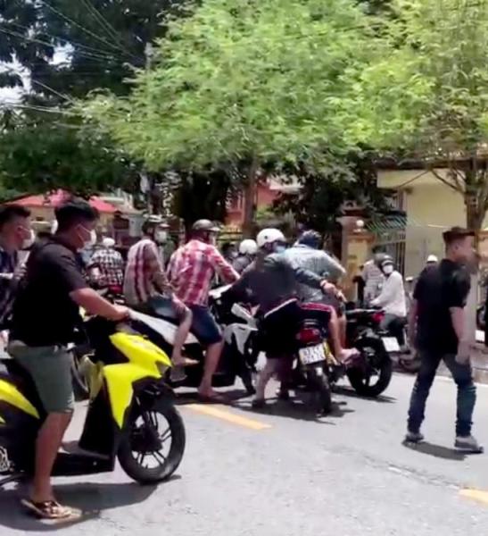 dieu tra nghi an no sung truoc cong toa an sau phien xu vu ban chet hai bach 