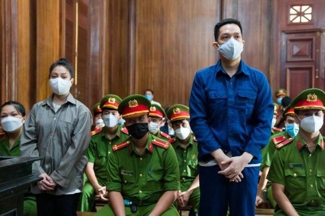 vu be gai 8 tuoi bi di ghe bao hanh gia dinh nan nhan khang cao dspl