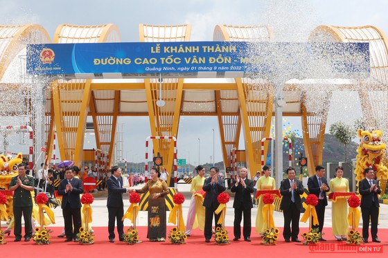 Thông xe cao tốc Vân Đồn - Móng Cái  ảnh 1