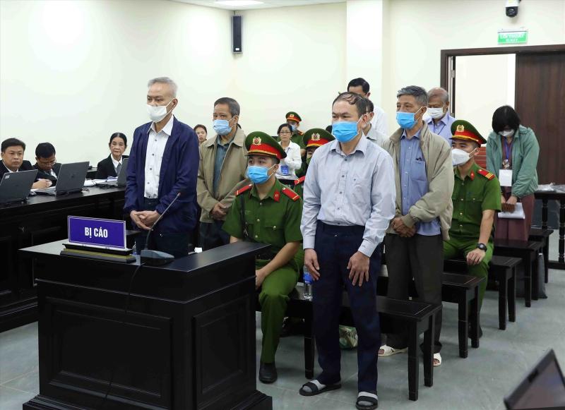 Vụ án liên quan cựu Thứ trưởng Bộ Y tế Cao Minh Quang: Một bị cáo đã mất