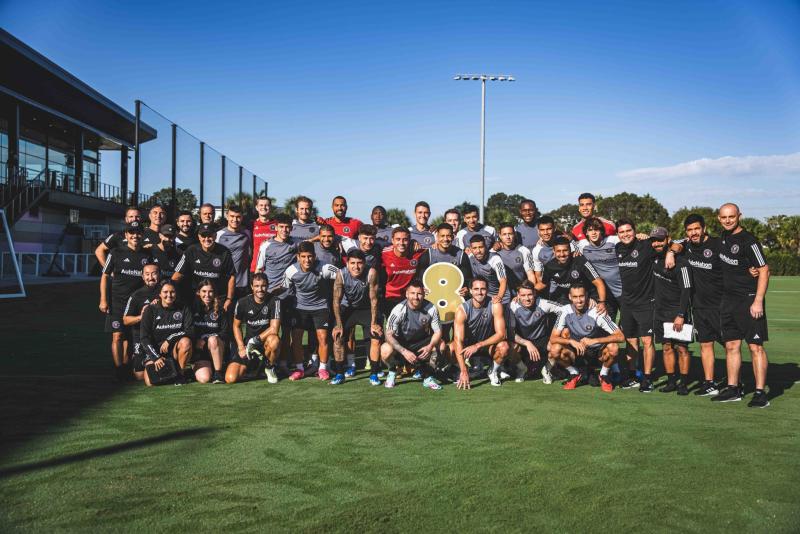 Bóng đá - Messi bay về Mỹ cùng Quả bóng vàng bằng chuyên cơ riêng, Inter Miami rộn ràng chào đón (Hình 2).