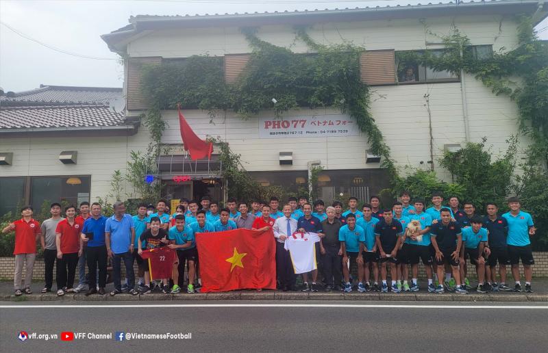 Ban huấn luyện và các cầu thủ được tạo điều kiện hết mức tại Nhật Bản. Ảnh: VFF