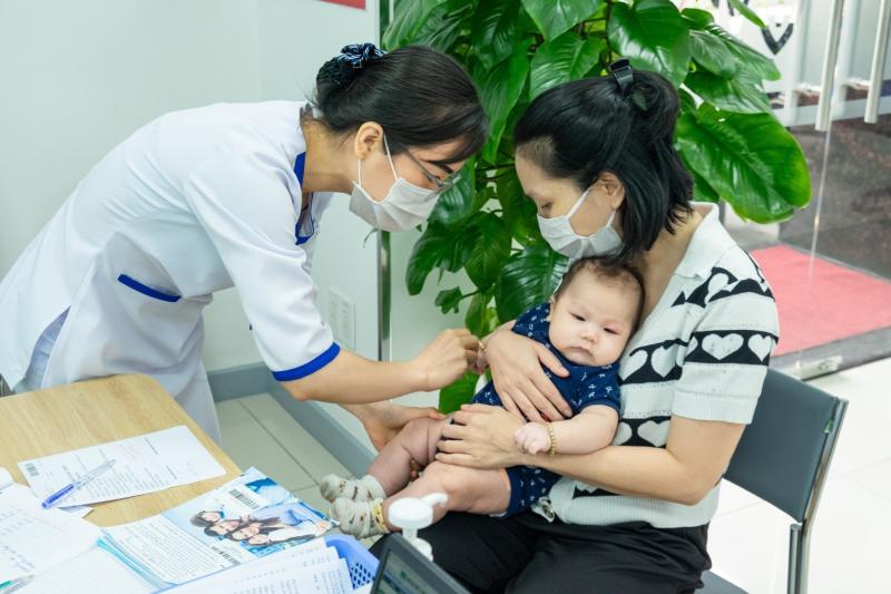Sức khoẻ - Làm đẹp - Khoảng 30% bệnh nhân bạch hầu thể nặng có biến chứng viêm cơ tim (Hình 2).