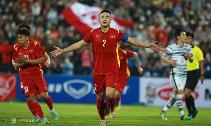 ...giúp U23 Việt Nam thoát thua U20 Hàn Quốc trên sân Việt Trì, Phú Thọ tối 19/4. Ảnh: Lâm Thoả