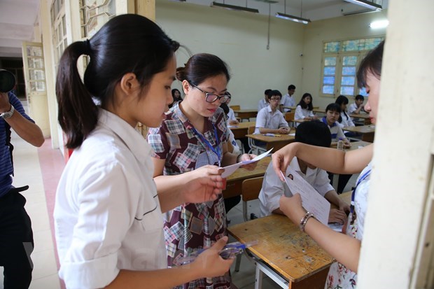 Thi vao lop 10 tai TP.HCM: Canh tranh cao, hoc sinh chay dua on tap hinh anh 2