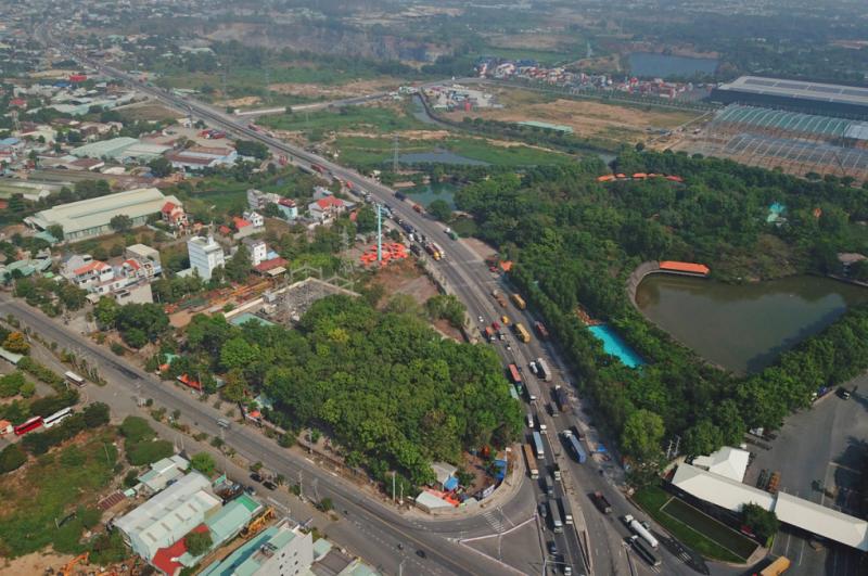 Đường Mỹ Phước - Tân Vạn thuộc Vành đai 3 đoạn ở Bình Dương hoàn thành, chưa đầu thêm trong giai đoạn một. Ảnh:Gia Minh